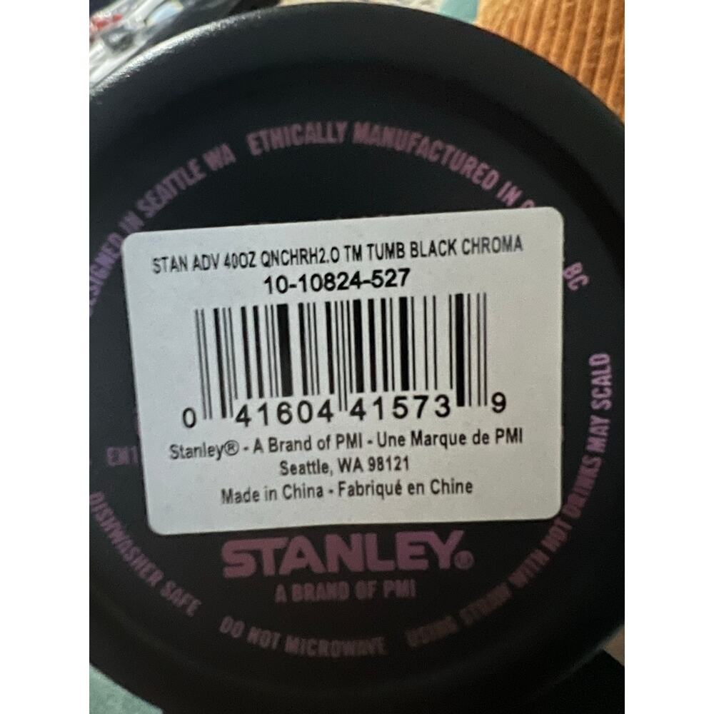 NWT Stanley Black Chroma 40 oz Quencher H2.0 FlowState Tumbler 10-10824-527 - Picture 3 of 3